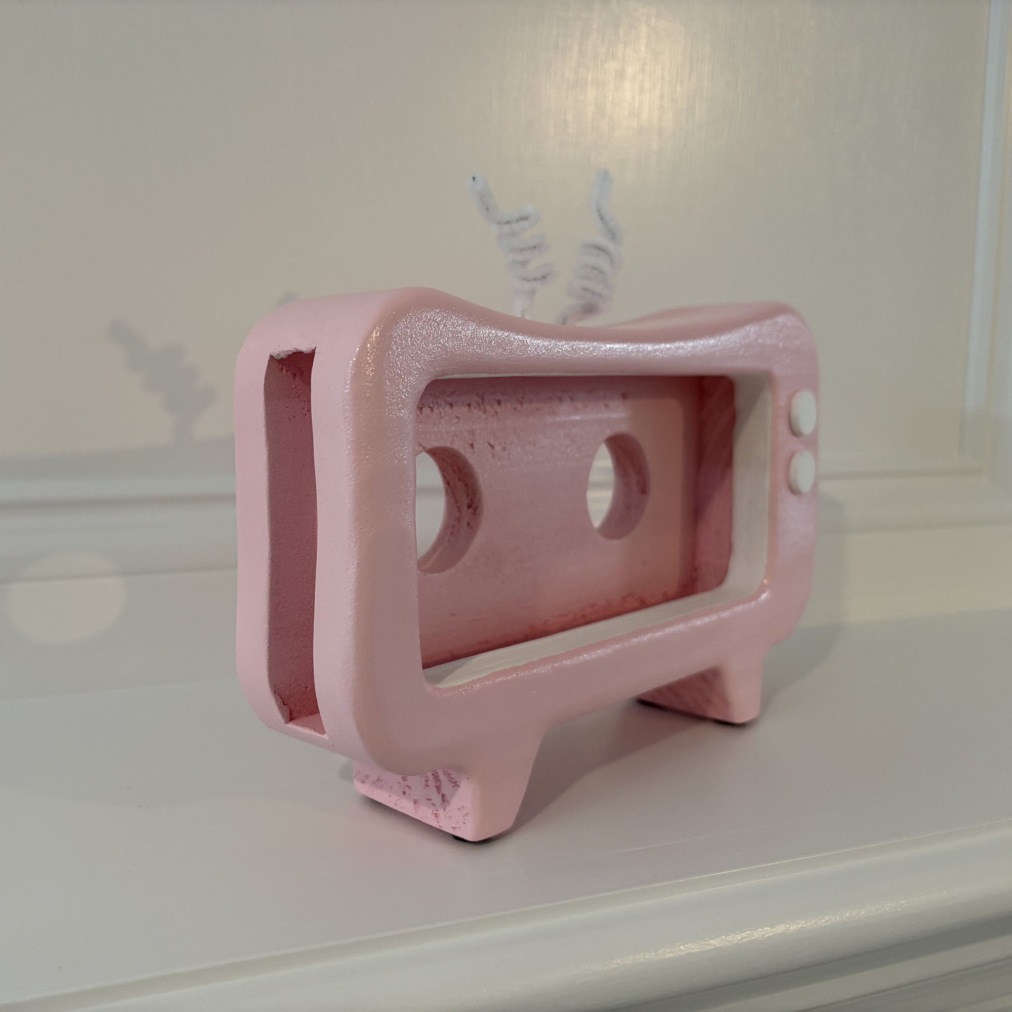 Turn Your Smart Phones into a Retro Tv