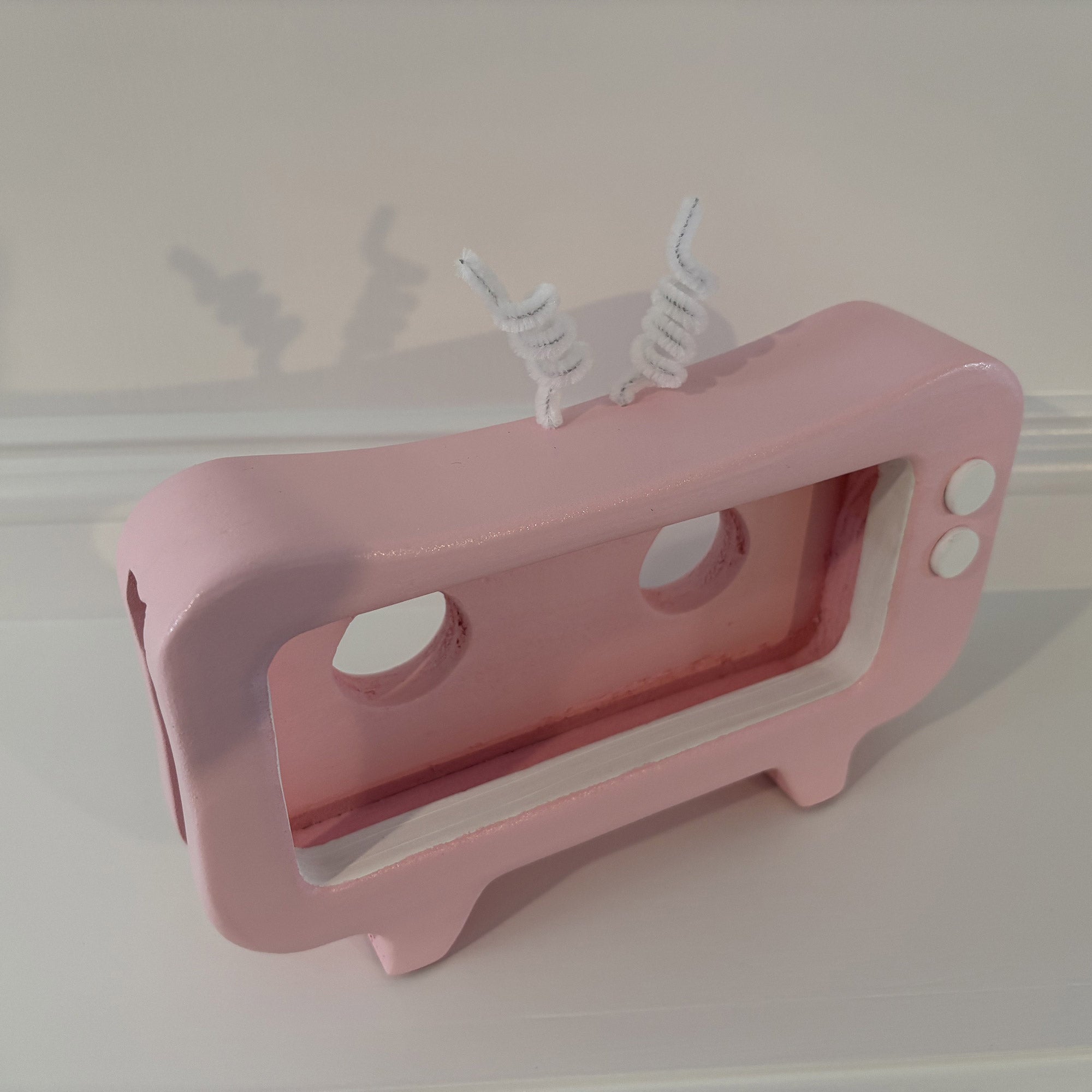 Turn Your Smart Phones into a Retro Tv