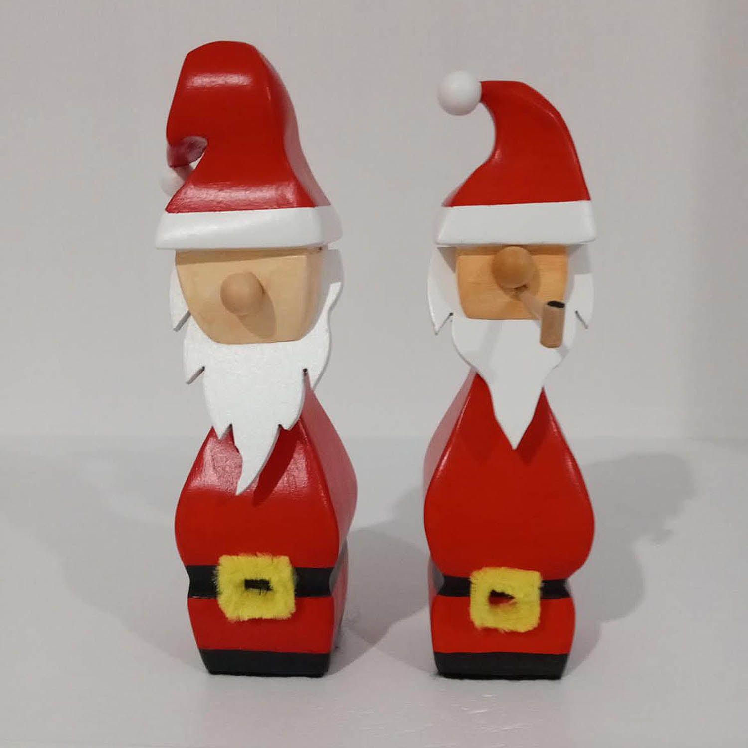 Handcrafted Santa Claus Figurines – Rustic Holiday Décor